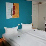 Big Mountain Hostal *